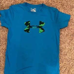 Under Armour tshirt